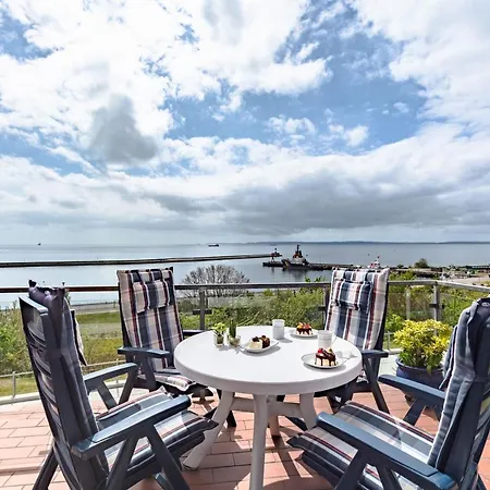 Trelleborg, 4 Daire *