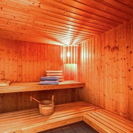 Trelleborg, 4 Daire *